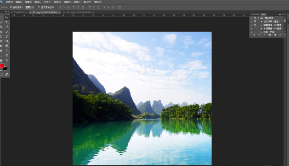 PS拼接两张图片的具体操作
