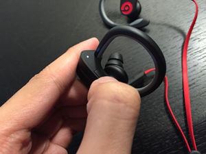Powerbeats 3耳机连接iPhone的具体操作步骤