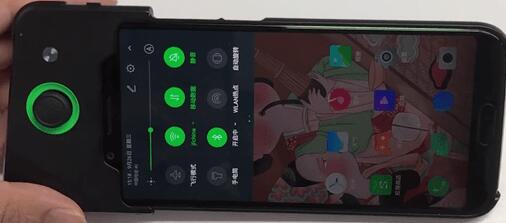 黑鲨手机连接手柄的操作流程