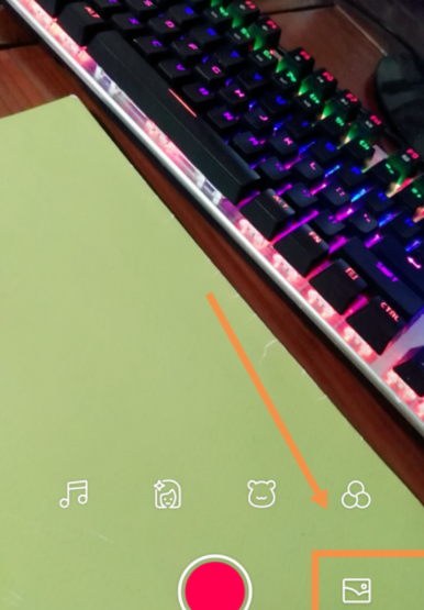 在全民小视频中上传本地视频的具体步骤介绍