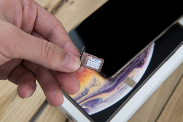 iphone xr装双卡的具体操作