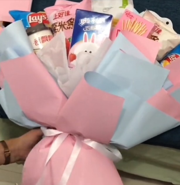 冬天的第一个零食花束怎么做?冬天的第一个零食花束制作方法以及图片分享