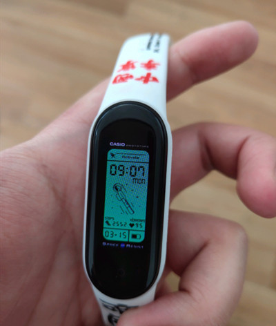 小米手环6如何设置太空人表盘 小米手环6太空人表盘设置教程