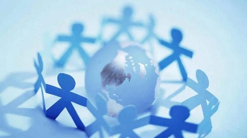 一般情况下,下列哪个成语更适合用来感谢别人