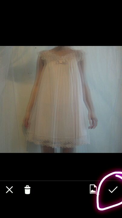 分享用PicsArt实现照片叠影效果的方法分享。