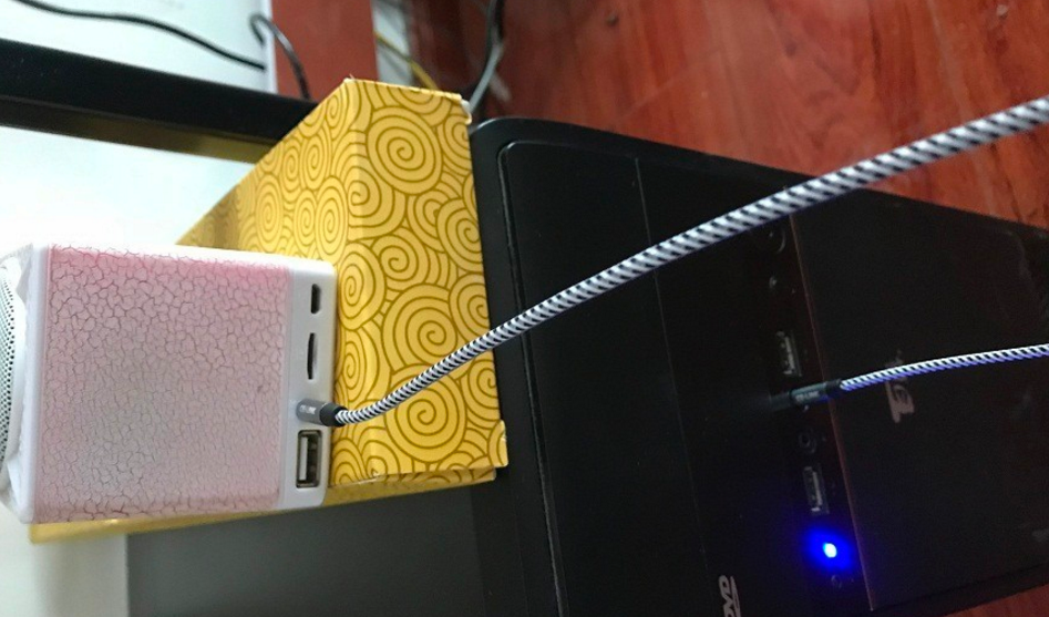 小编分享台式机外放没声音,试试这样做。