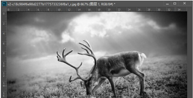 小编教你解决用PS软件让图片更清晰的设置技巧。