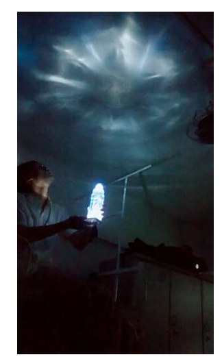 小编教你想拍出星际天空的场景,抖音大神教你。