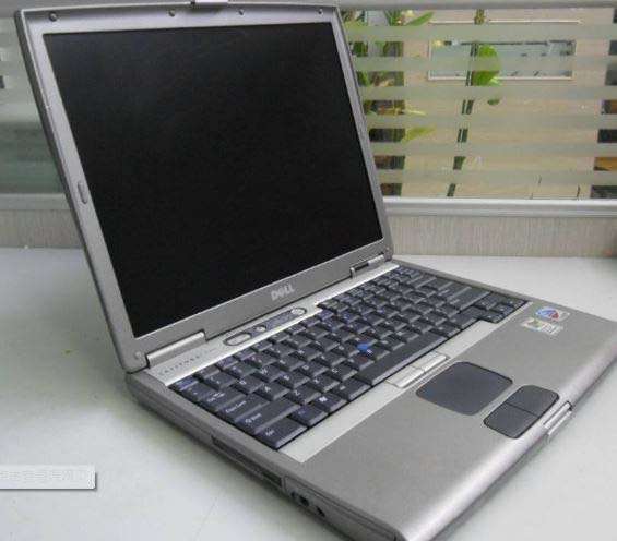 笔记本电脑显示屏进灰怎么办?笔记本电脑显示屏进灰解决办法