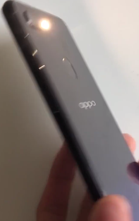 oppor15中打开手电筒功能方法