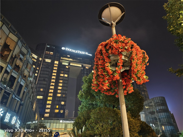 vivox70pro和vivox70pro+有什么区别？vivox70pro和vivox70pro+对比介绍