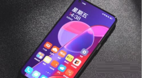 一加10Pro和小米12哪款好？一加10Pro和小米12对比介绍