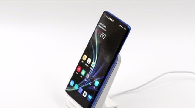 一加8pro怎么无线充电 一加8pro无线充电怎么用