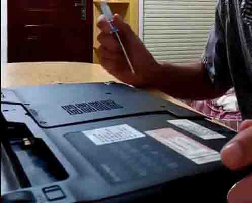 win8笔记本如何安装内存条 win8笔记本安装内存条方法流程