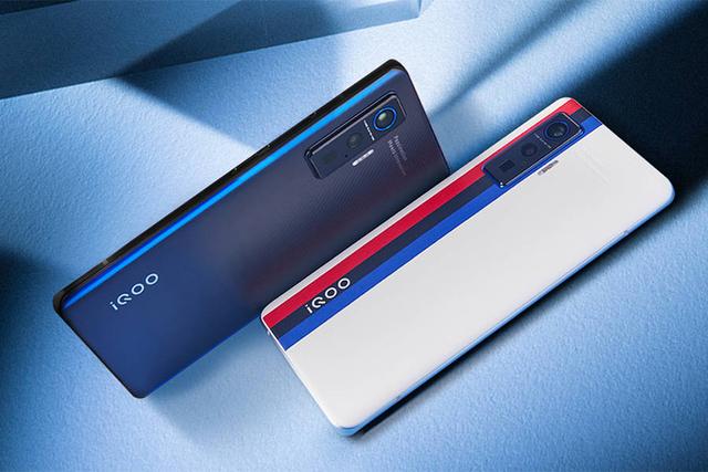 OPPOReno7Pro和iqoo8哪个更好用？opporeno7pro和iqoo8对比介绍