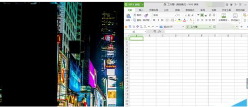 win10电脑分屏快捷键是什么?win10电脑分屏快捷键操作步骤