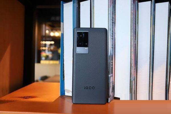 iqoo9pro和iqoo8Pro有什么不同?iqoo9pro和iqoo8Pro对比介绍