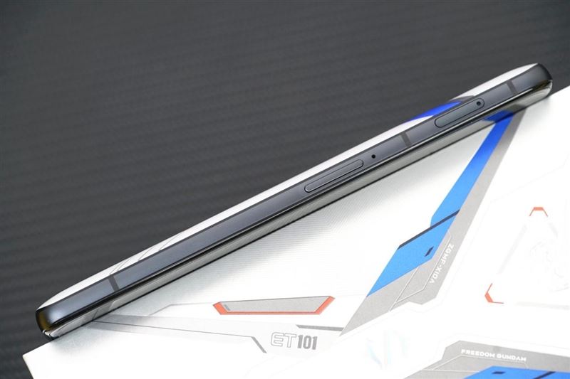 黑鲨4s高达限定版外观如何?黑鲨4s高达限定版外观介绍