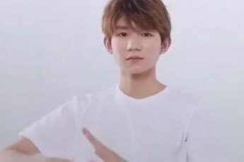 在抖音里TFBOYS手指舞的跳法分享