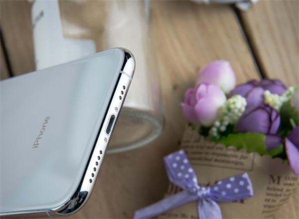 iPhonexs中充不进去电的解决方法