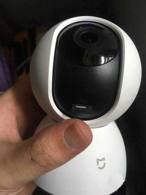 小米摄像机云台版如何插入内存卡?小米智能摄像机云台版插内存卡教程